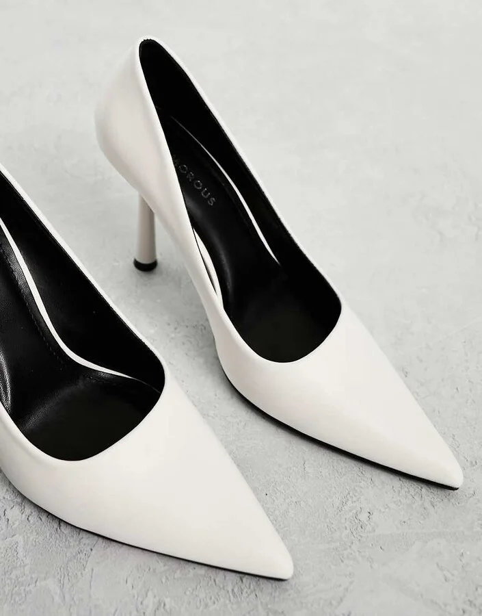 Glamorous pointed high heeled pumps in white - Image 2