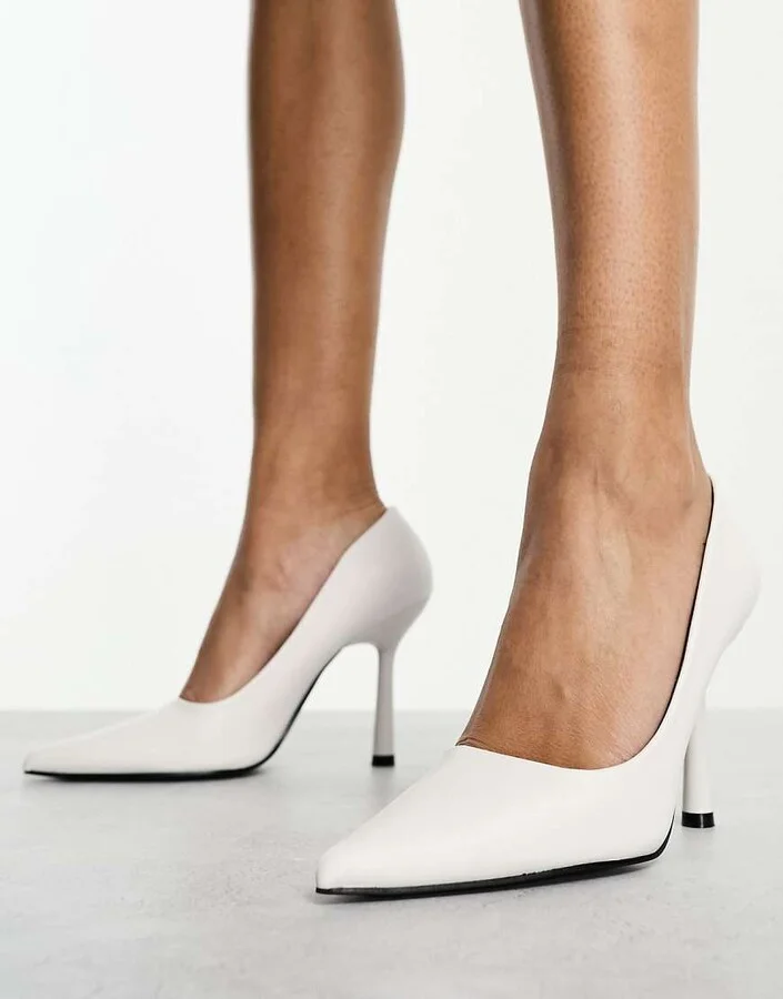 Glamorous pointed high heeled pumps in white - Image 3