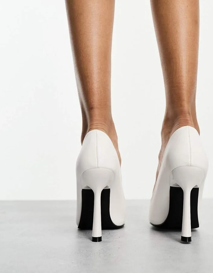 Glamorous pointed high heeled pumps in white - Image 4