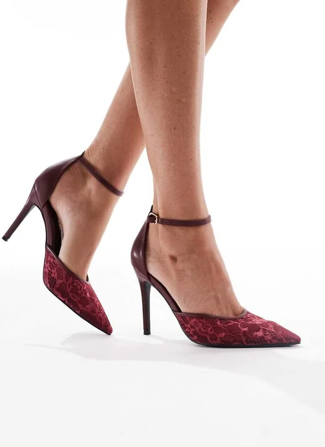 Glamorous slingback heeled shoes with lace details in wine red