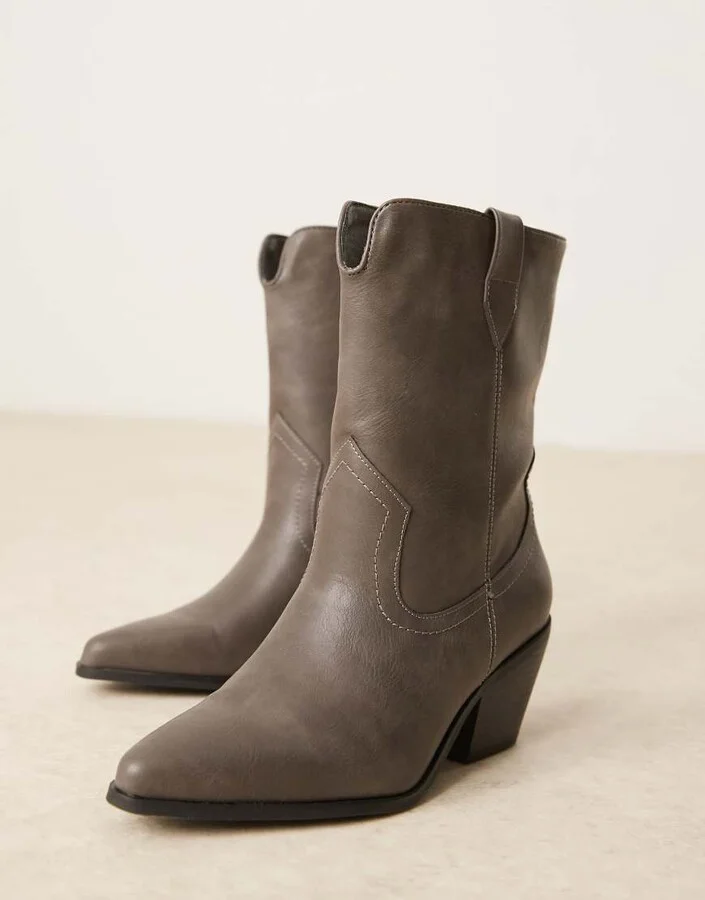 Glamorous western ankle boots in washed gray - Image 4