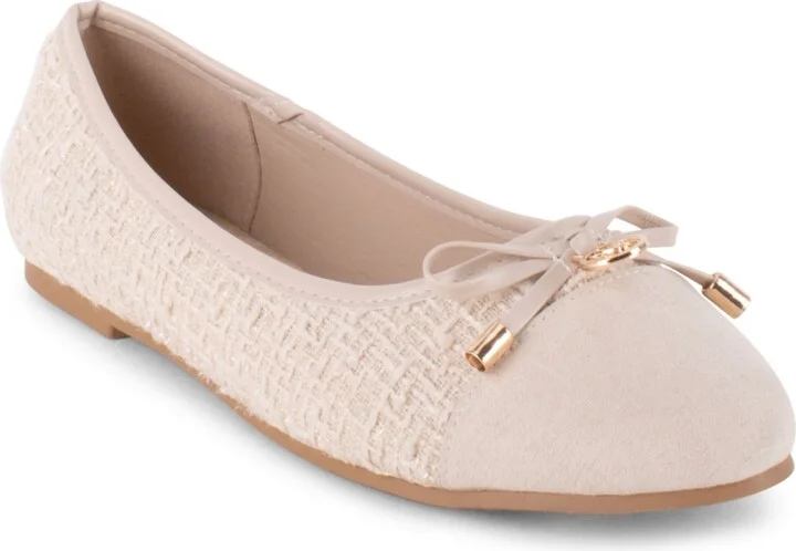 Gloria Vanderbilt Women's Enya Slip On Ballet Flats