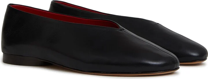 Black/ Flamma