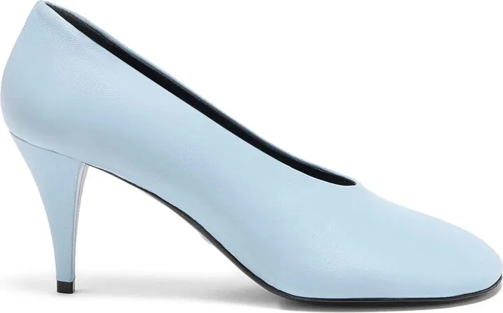 Glove pumps