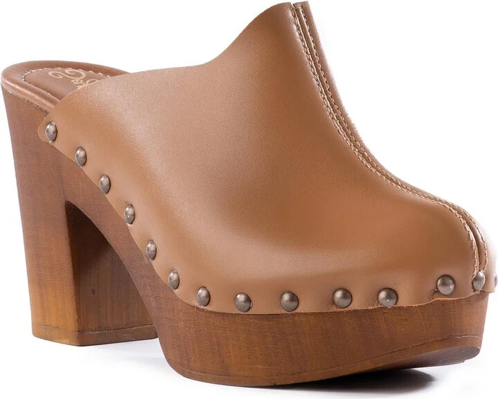 Go All Out Womens Leather Slip On Clogs