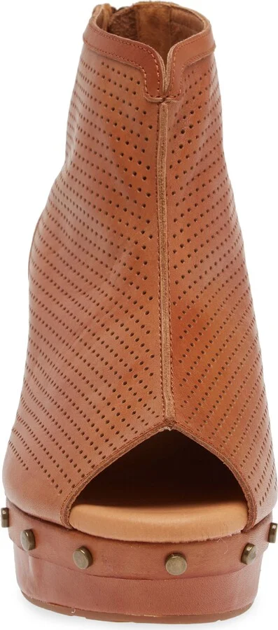 Goa Peep Toe Pump - Image 4