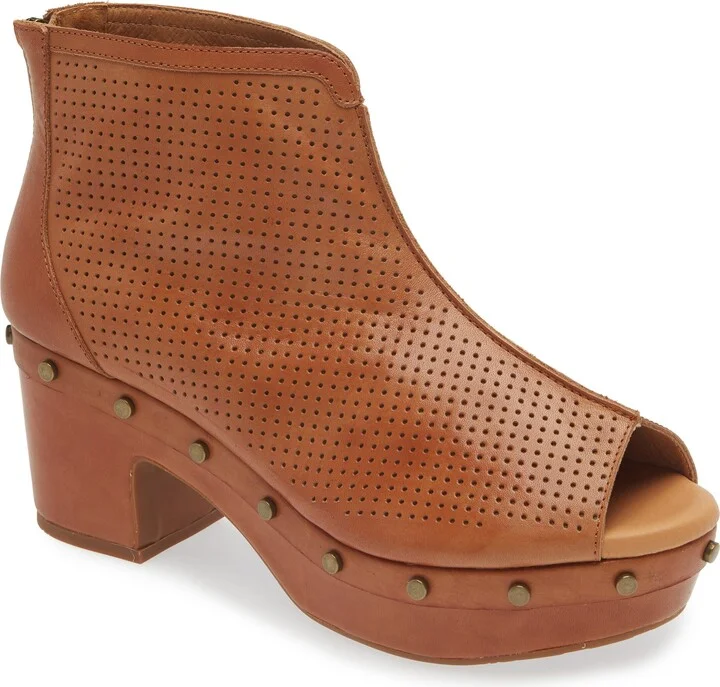 Goa Peep Toe Pump