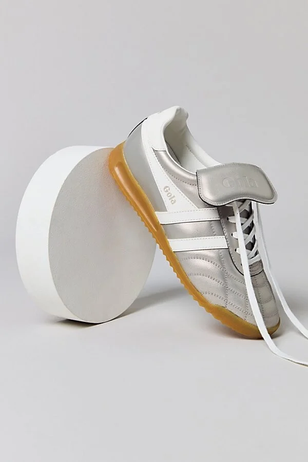 Champagne/Off White