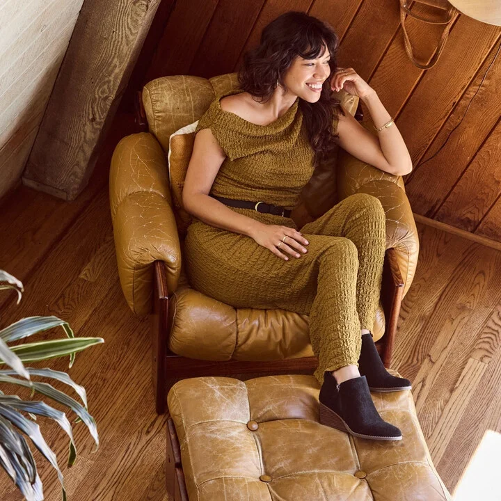 Goldie Suede Wedge Boot - Image 3