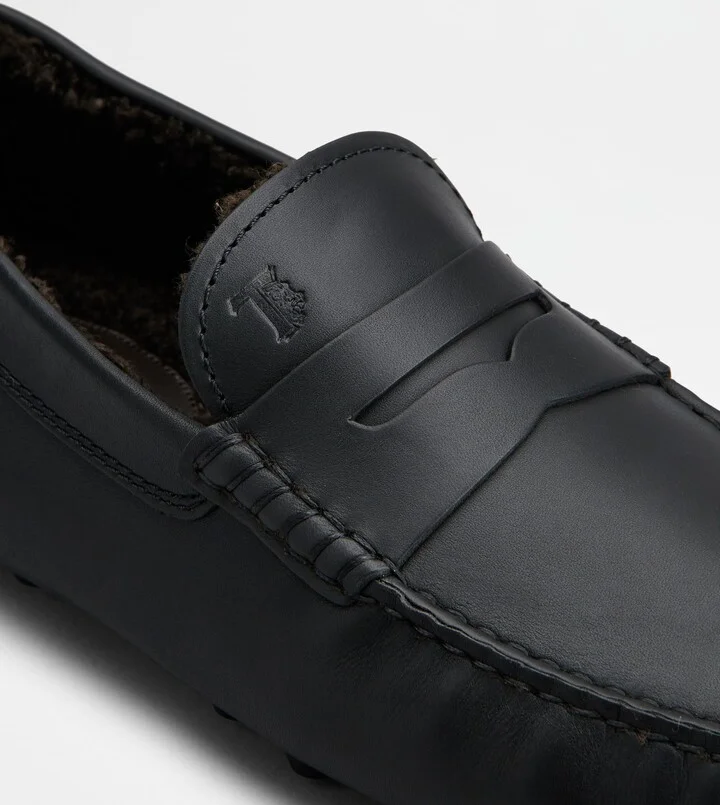 Gommino Bubble in Leather - Furry Lining - Image 6