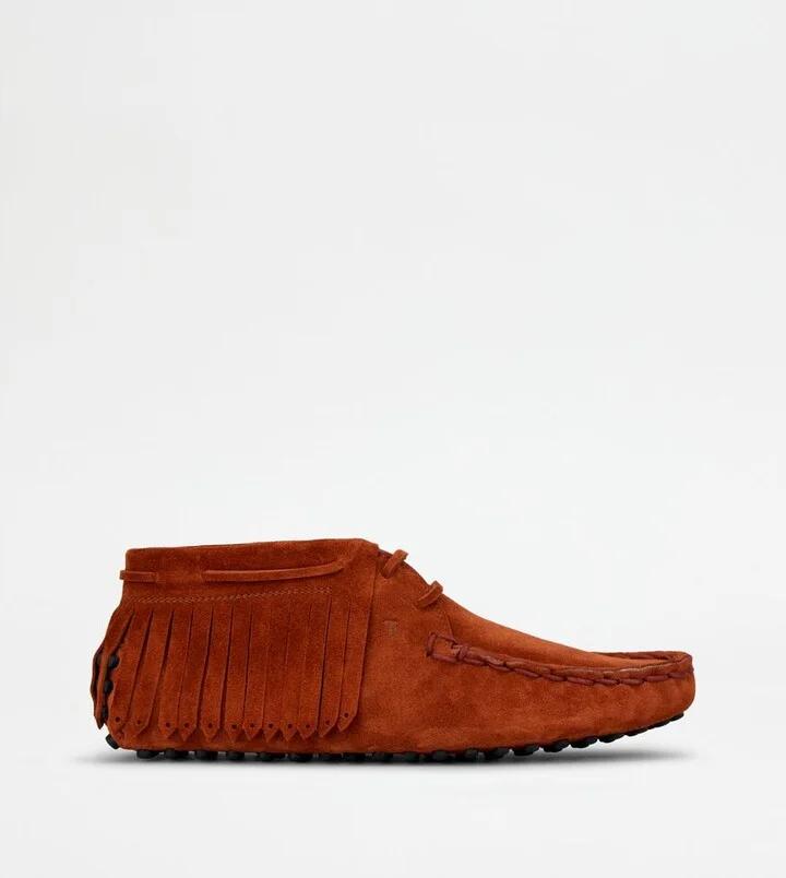 Gommino Desert Boots in Suede