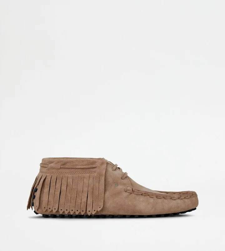 Gommino Desert Boots in Suede
