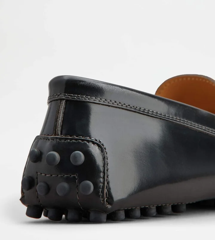 Gommino Driving Shoes in Leather - Image 6