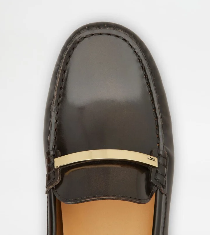 Gommino Driving Shoes in Leather - Image 5