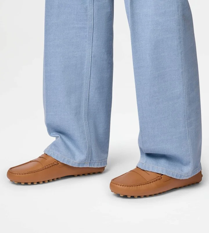 Gommino Driving Shoes in Leather - Image 8