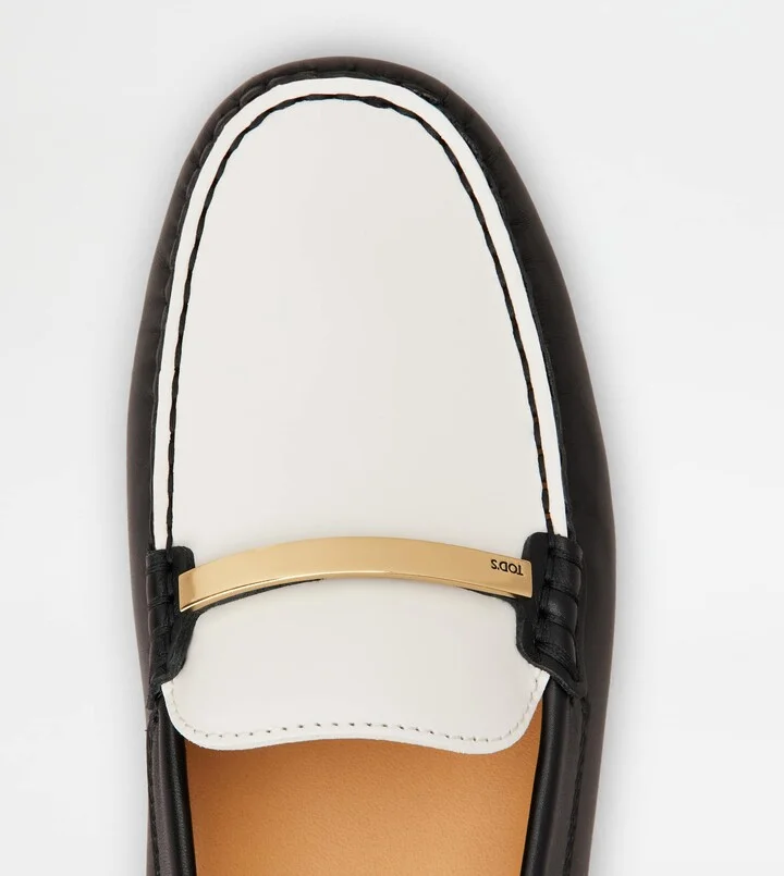 Gommino Driving Shoes in Leather - Image 5