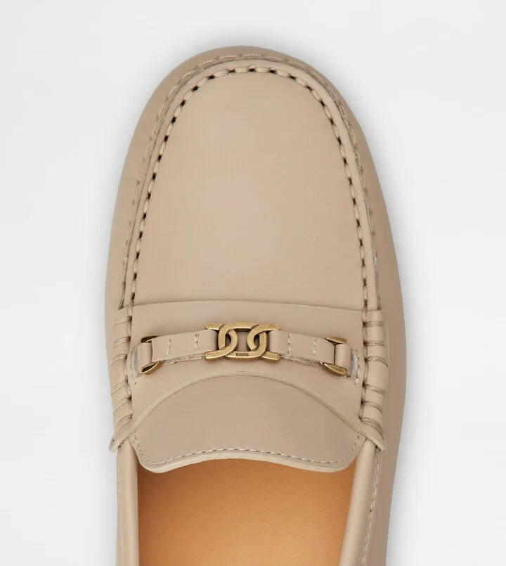 Gommino Driving Shoes in Leather - Image 5