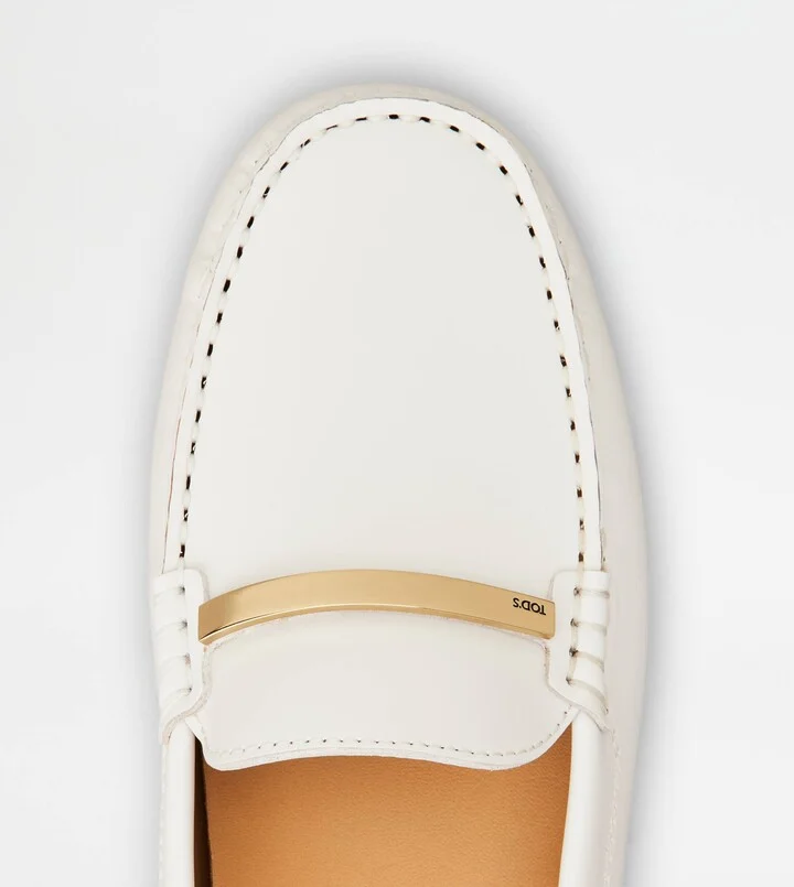 Gommino Driving Shoes in Leather - Image 5