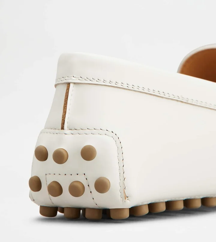 Gommino Driving Shoes in Leather - Image 6