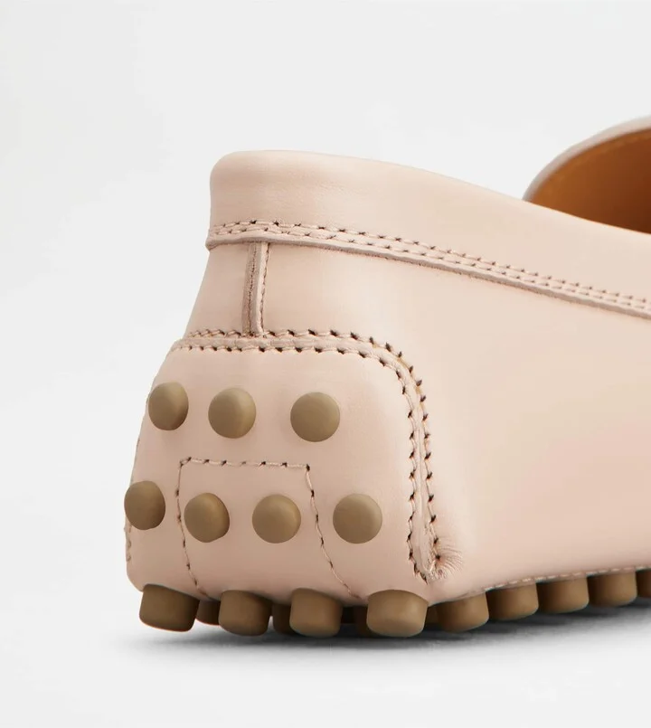 Gommino Driving Shoes in Leather - Image 7