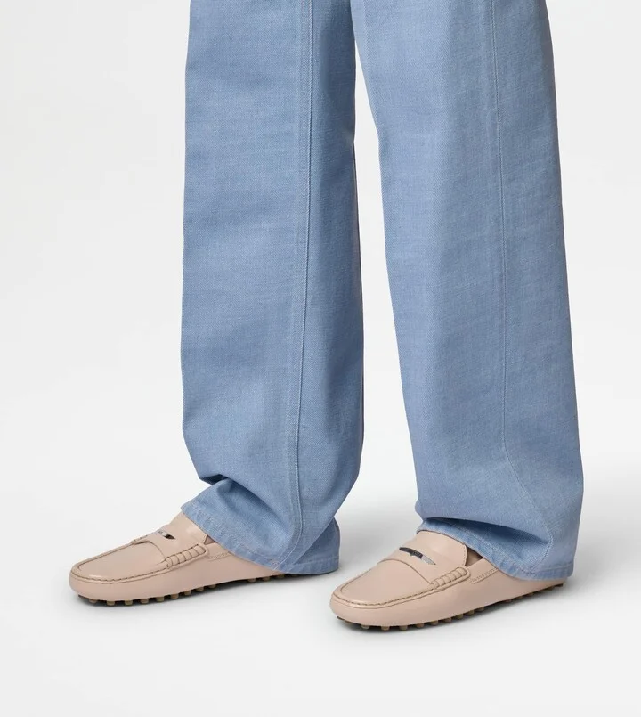 Gommino Driving Shoes in Leather - Image 8