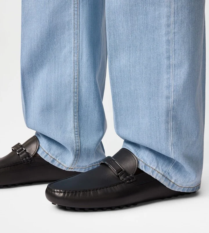 Gommino Driving Shoes in Leather - Image 7