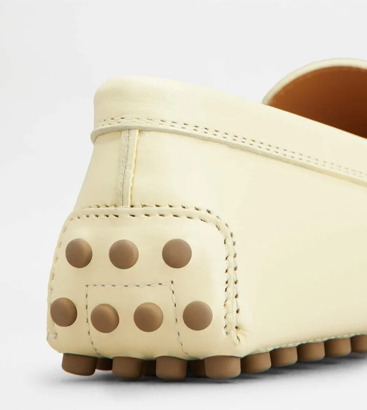 Gommino Driving Shoes in Leather - Image 6