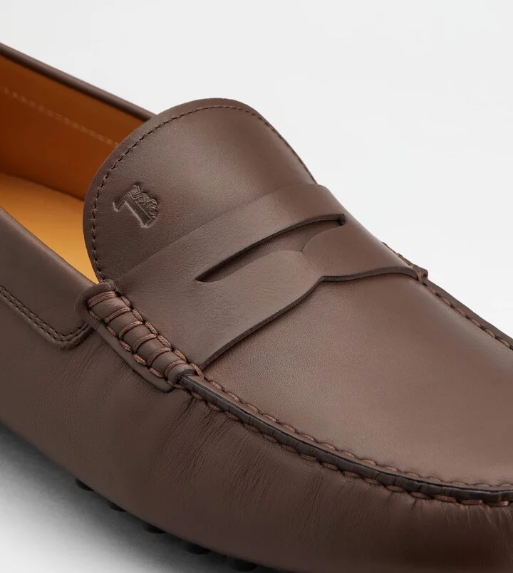 Gommino Driving Shoes in Leather - Image 6