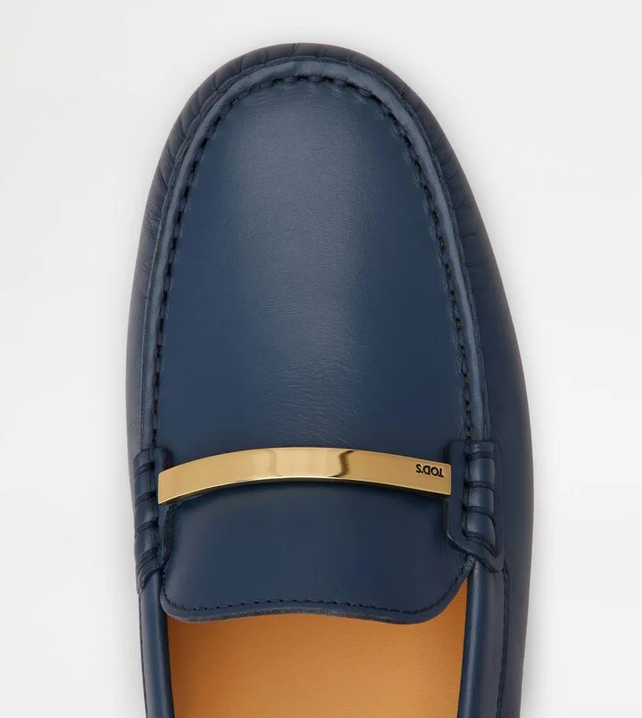 Gommino Driving Shoes in Leather - Image 5