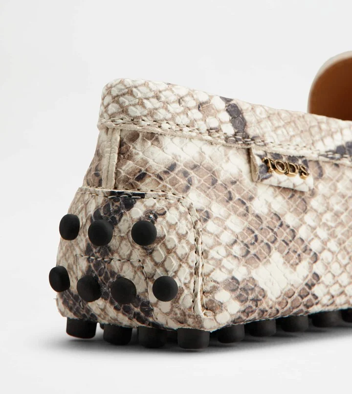 Gommino Driving Shoes in Leather - Image 5
