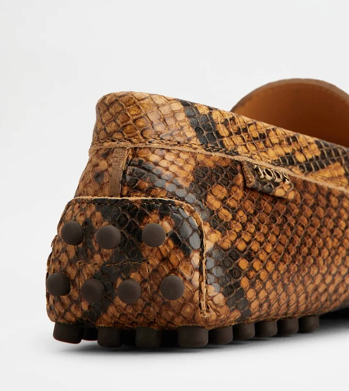 Gommino Driving Shoes in Leather - Image 5