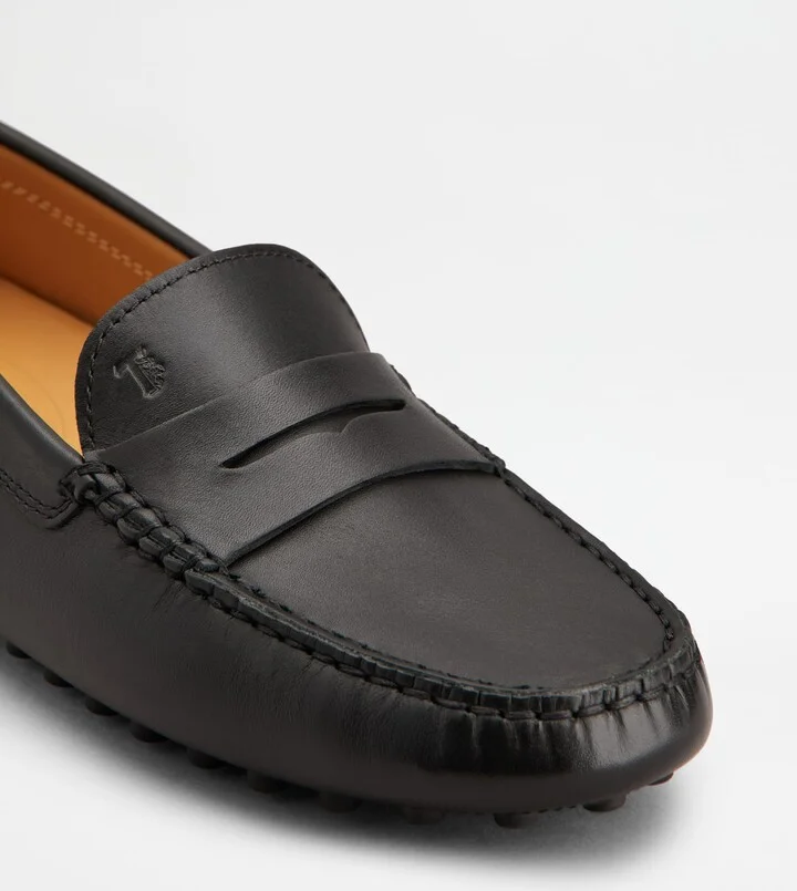 Gommino Driving Shoes in Leather - Image 6