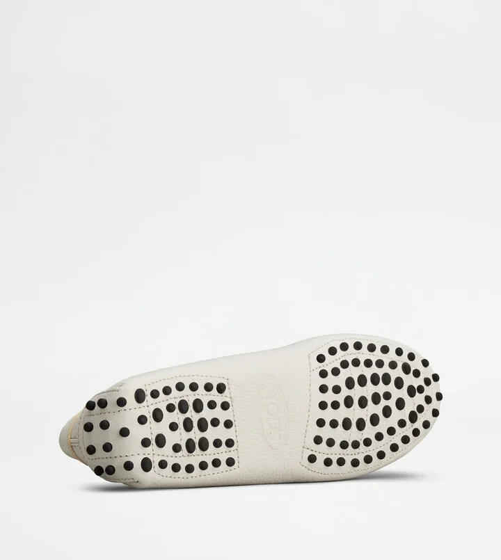 Gommino Driving Shoes in Leather - Image 4