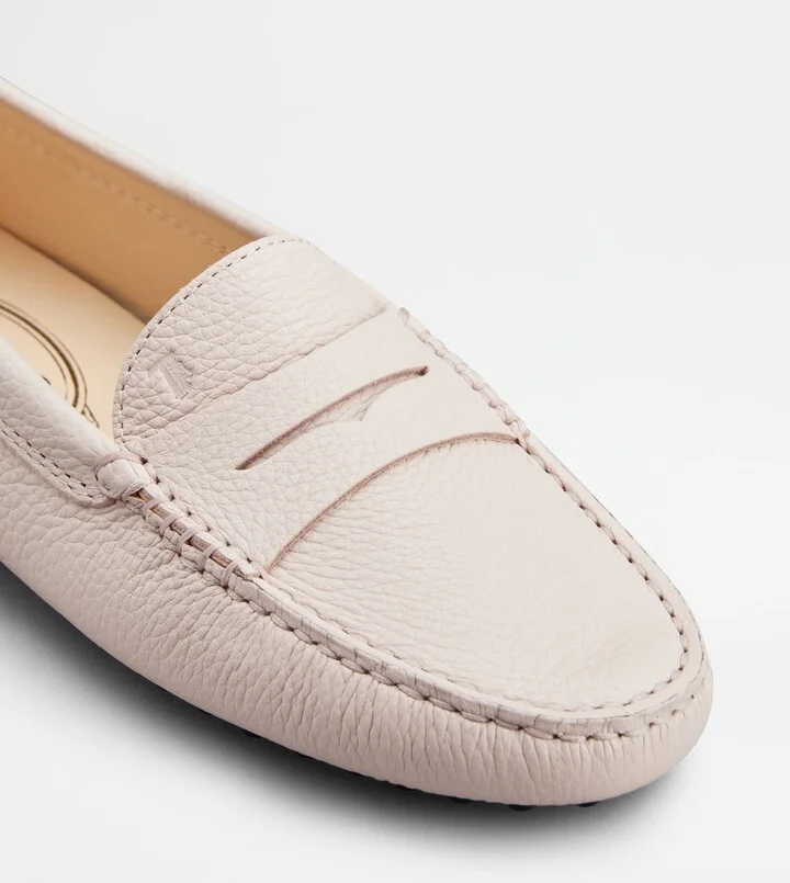 Gommino Driving Shoes in Leather - Image 6