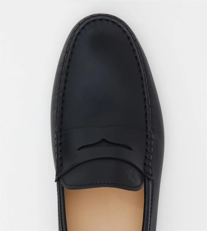 Gommino Driving Shoes in Leather - Image 5