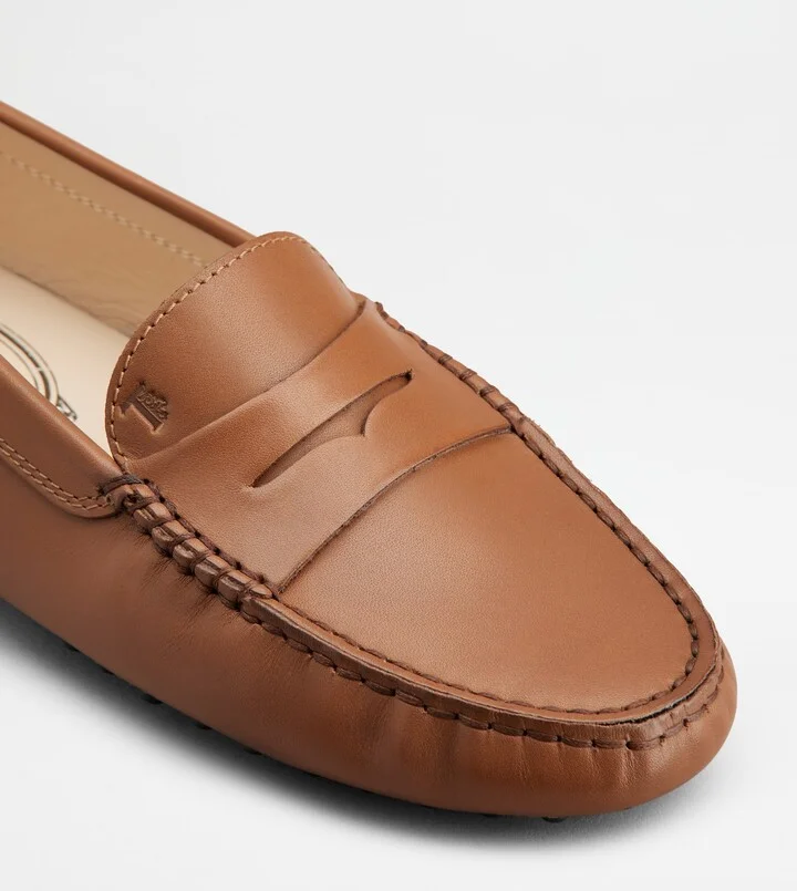 Gommino Driving Shoes in Leather - Image 7