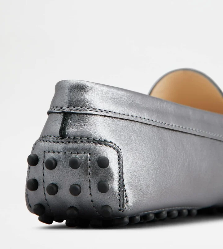 Gommino Driving Shoes in Leather - Image 5