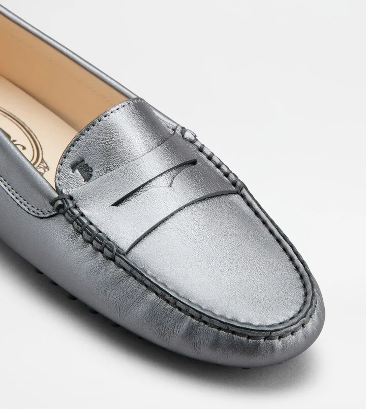 Gommino Driving Shoes in Leather - Image 6
