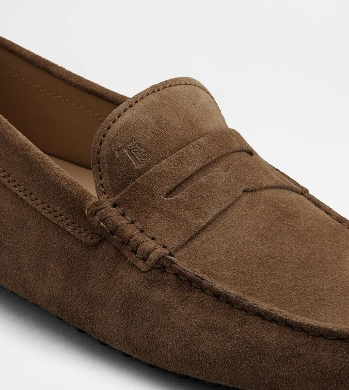 Gommino Driving Shoes in Suede - Image 7