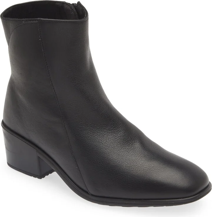Goodie Zip Boot