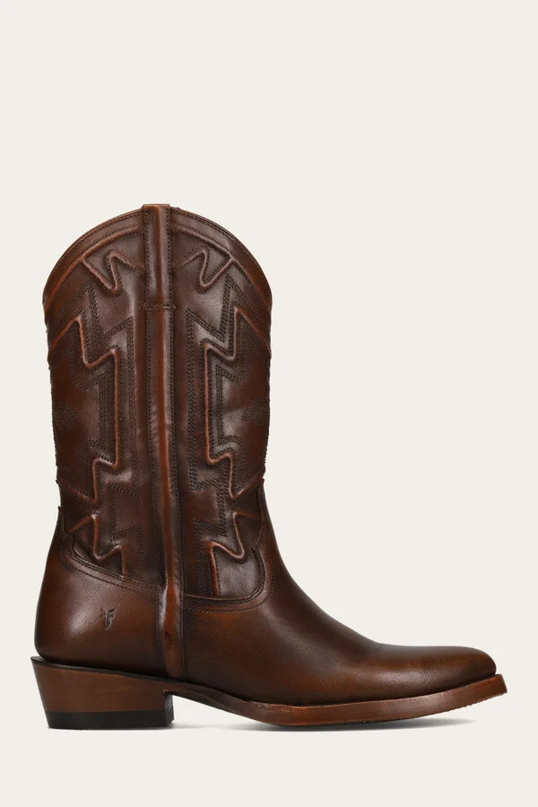Saddle