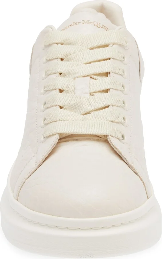 Grainy Leather Oversize Sneaker - Image 4