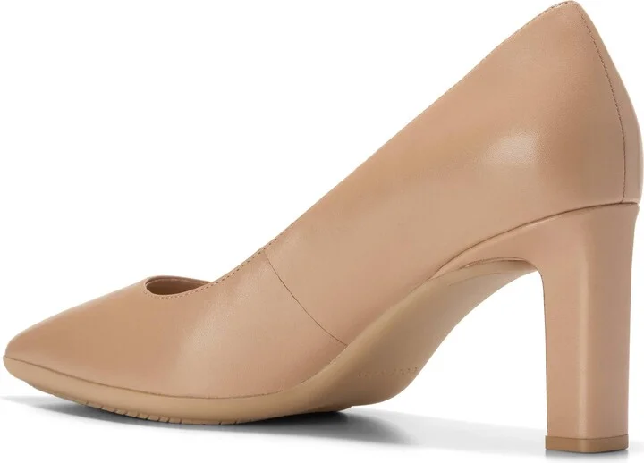 Grand Ambition Angelica Pointed Toe Pump - Image 2