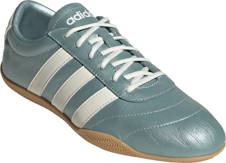 Grand Court Lo Sneaker