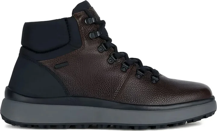 Granito hiking boots