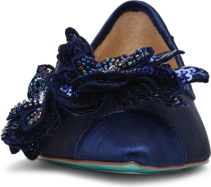 Gray Pointed Toe Flat - Image 10