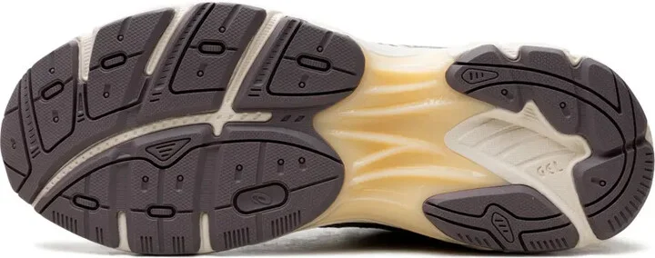 GT-2160 "Cream/Mauve Grey" sneakers - Image 4