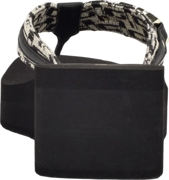 Guess Women's Ediva Wedges with Hardware and Heritage Logo Fabric Sandals - Image 7