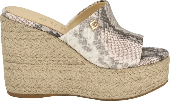 Guess Women's Evba Jute Wrapped Slip on Wedge Espadrilles - Image 2