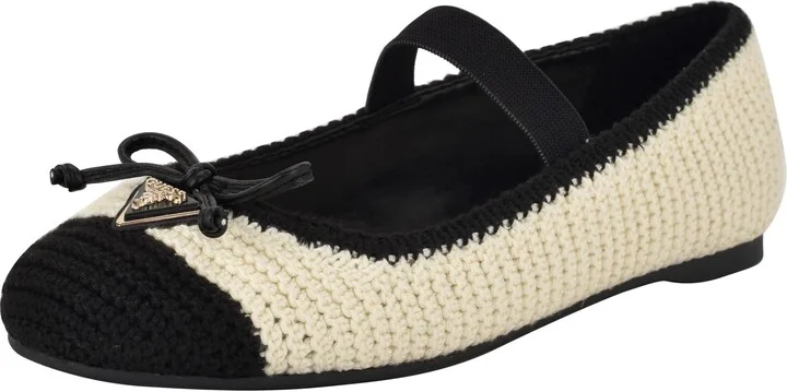 White/Black Knit 150